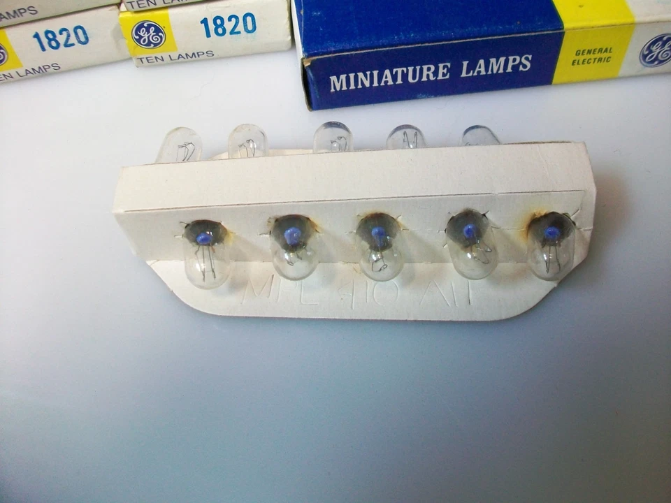 10 NOS VINTAGE BOXES 0F 10 EA. GE # 1820 BULBS - Image 3 of 4