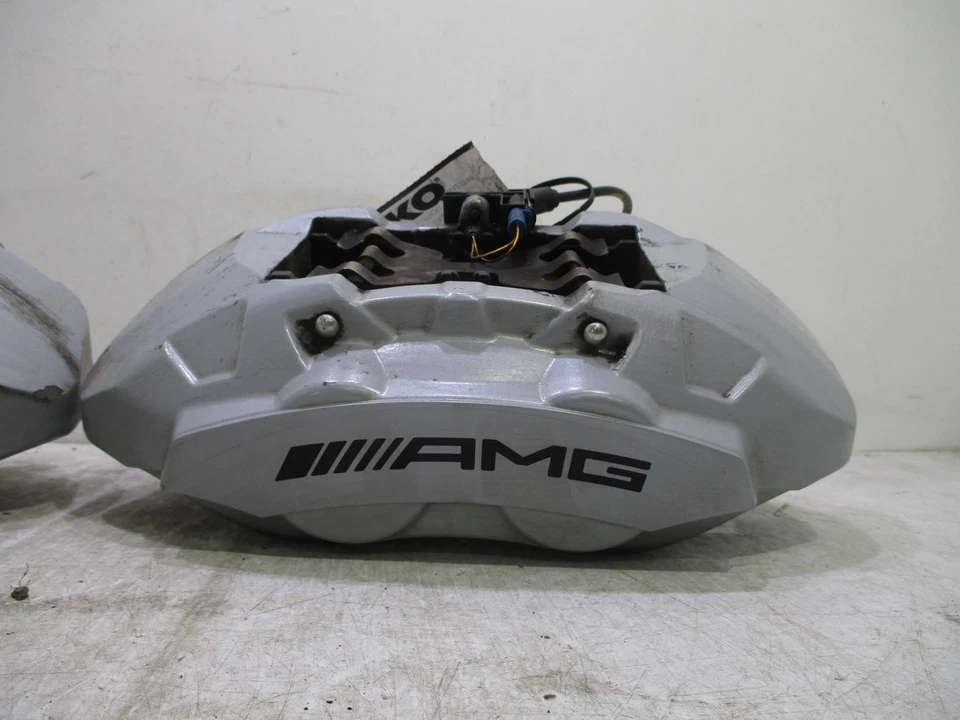 2017-2023 Mercedes-Benz C43 AMG Pair Of 2 Front Driver Passenger Calipers OEM - Image 3 of 4