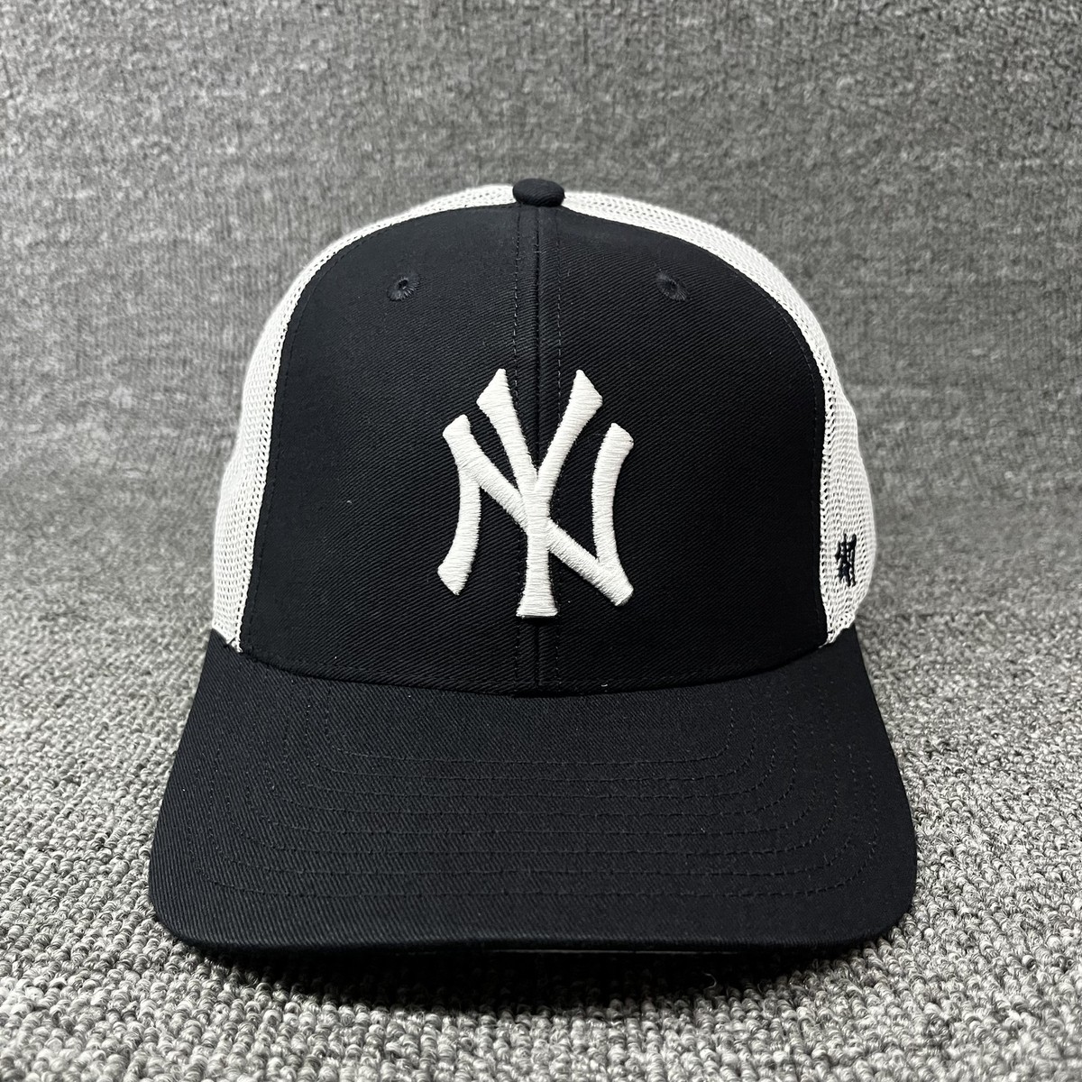 New York Yankees '47 Brand Trucker Hat Black White Mesh Snapback Cap MLB