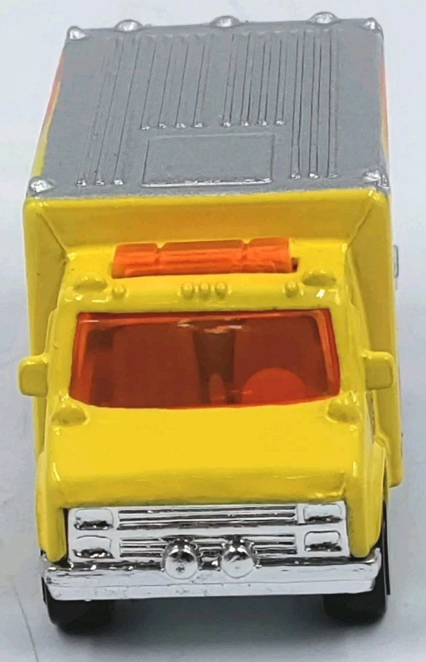 1988 Hot Wheels Final Run 2003 Series Ambulance Yellow 1:64 Diecast Loose NM - Image 4 of 4
