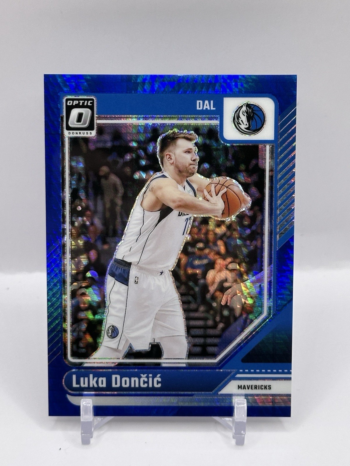 2024-25 Panini Donruss Optic #214 Luka Doncic Blue Hyper 160/175 Mavericks