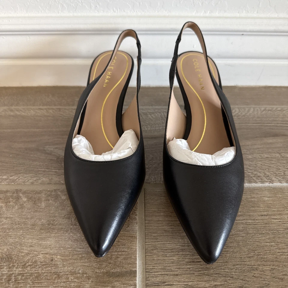 Cole Haan Salto Bomba Feminino Vandam Sling Back, 65mm, Couro Preto, 7,5 B - Imagem 2 de 4