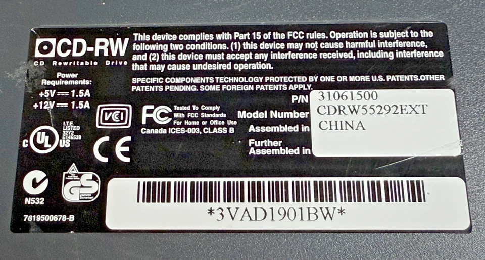 Iomega CD/RW DVD-ROM Ext. Disk Drive; incl. power cord & connection cord; runs - Image 3 of 4