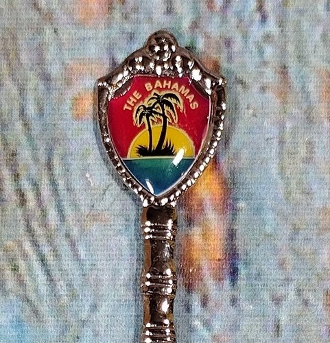The Bahamas Souvenir Spoon - Scalloped - Picture 2 of 7