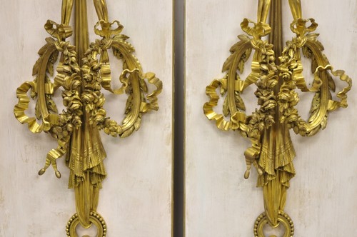 French Louis XV Gold Gilt Bronze Ribbon Drape Large Wall Plaque Sconces - a Pair - Picture 4 of 16
