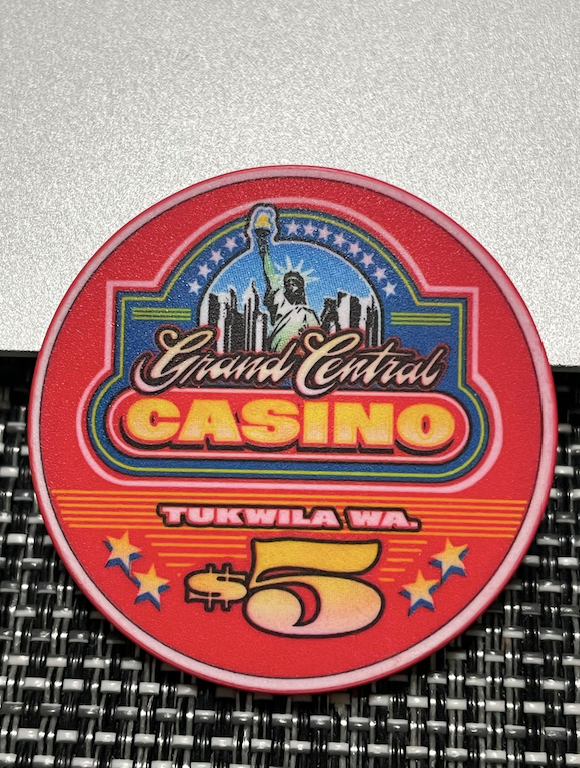 5 GRAND CENTRAL CASINO CHIP GAMBLING POKER CHIP LAKEWOOD WASHINGTON