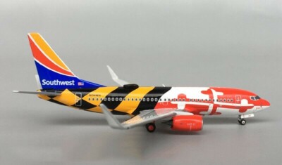 1:400 NG Model Southwest BOEING 737-700 Passenger Aircraft Diecast Plane Model