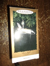 Hallmark 1995 Keepsake ornament Space Shuttle Stringer Light Magic