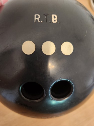Vintage AMF Classic Pro-Roll Black Three Dot Bowling Ball 14 lbs 6 oz - Picture 4 of 6