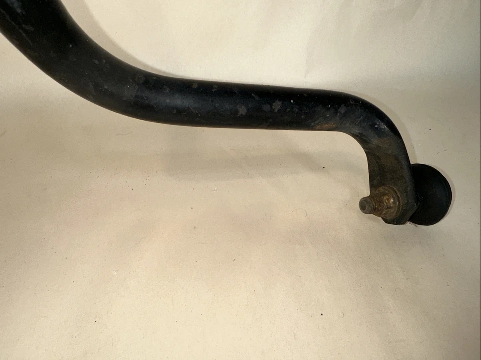 Barra estabilizadora de balanceo trasera fabricante original Mazda 3 Sport 2016 Foto 2 de 4