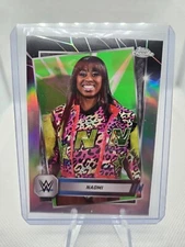 2025 Topps Chrome WWE NAOMI #194 Neon Green & Black Refractor