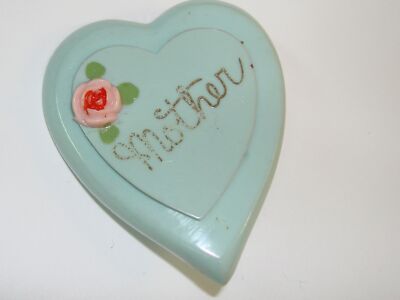 UNIQUE 1940'S ERA BAKELITE ''MOTHER'' HEART PHOTO PIN! ESTATE FIND!