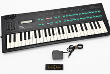 YAMAHA DX100 FM Synth Keyboard Working Tested w/AC Adapter from Japan