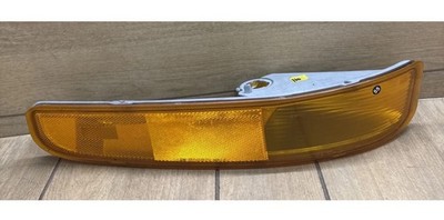 1997-2005 Buick Park Avenue Passenger Front Right Parking Light Used 16523868 