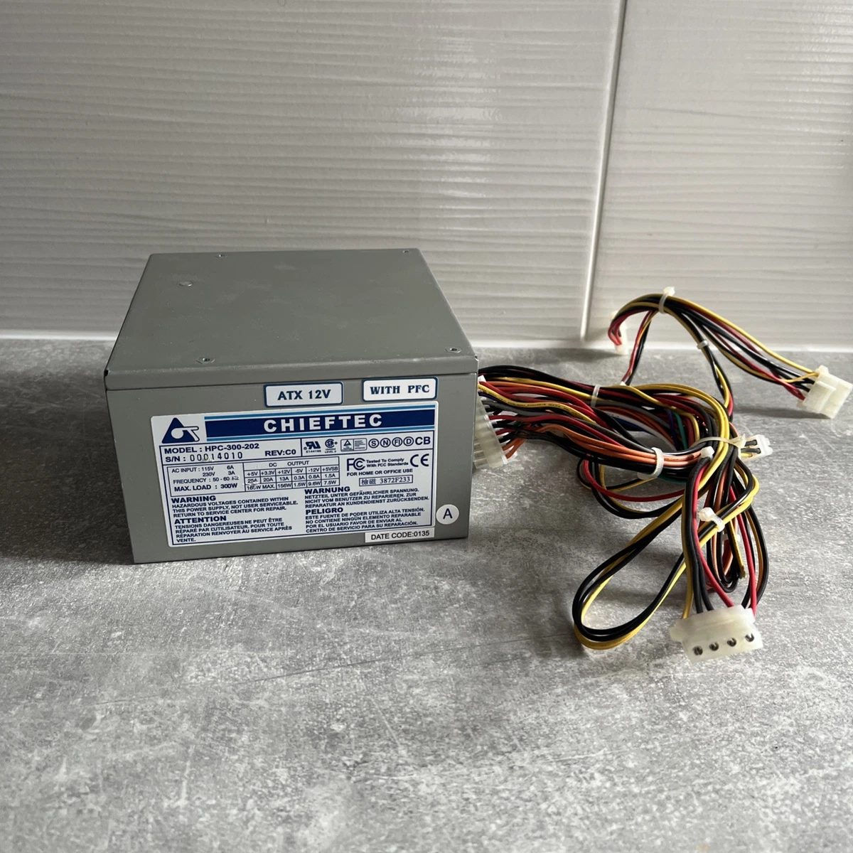 Chieftec D12SL-12 120mm x 120mm x 25mm Fan 3-Pin & Molex Powered DC 12V 0.30A
