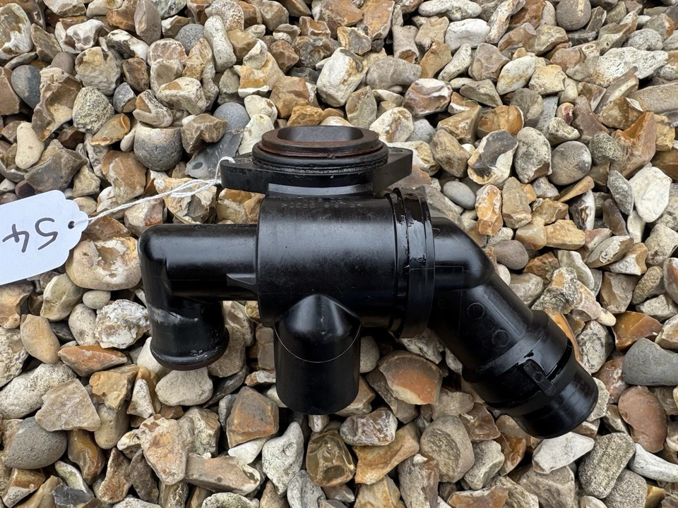 Audi A4 B7 2.0 TFSi BWE Coolant Regulator Thermostat Housing Pipe - Image 2 of 3