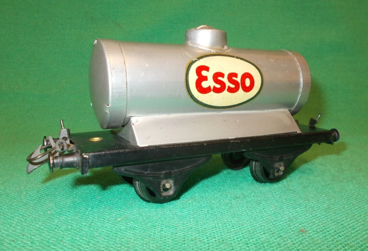 Auctions | French Hornby O Gauge No.1 0-4-0 Loco and Tender EST brown No.2710