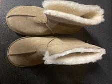 AUSSIE SHEEPSKIN SLIPPERS (N.O.S) - THE REAL DEAL - NEW
