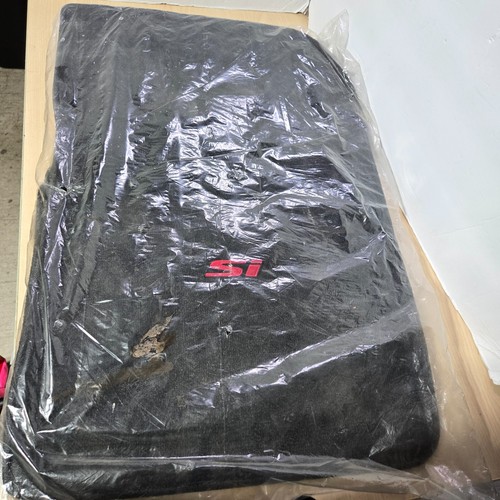 NEW Genuine OEM 2014-2015 Honda Civic Si Floor Mat Set - 83600-TR7-A210M1 - Picture 5 of 5