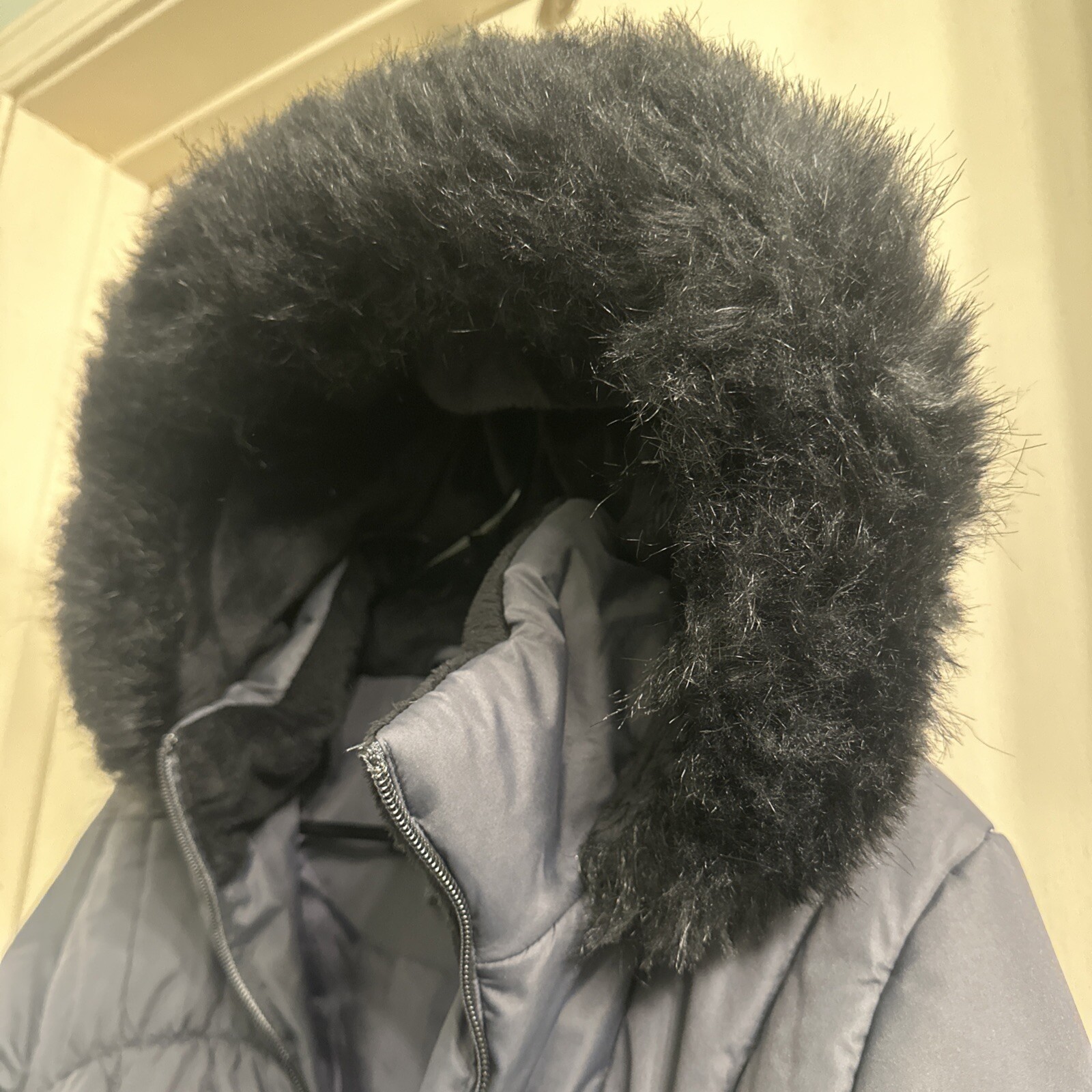 Below Zero Dark Gray Size Small Puffer Jacket Wit… - image 3