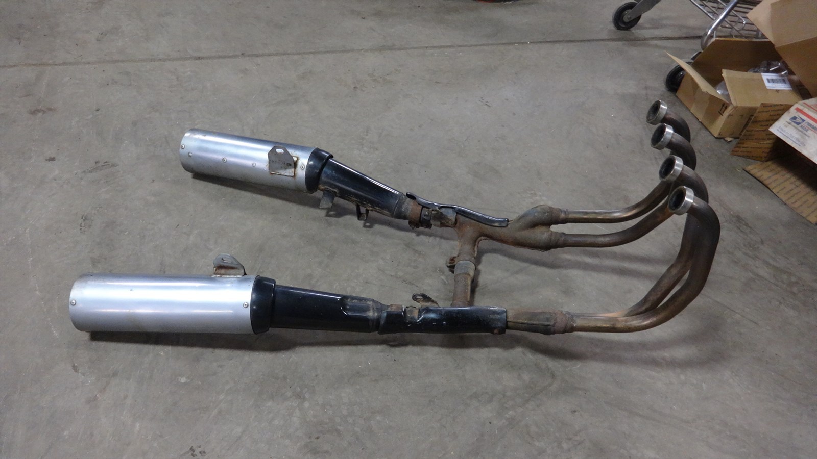 1986 Kawasaki ZG1000 Concours K3942. complete exhaust headers mufflers