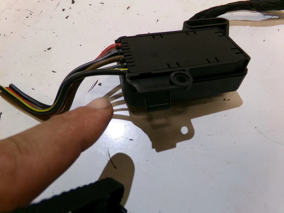 1040033716 Distribuidor de potencia 1245450003 94-01 Mercedes Benz R129 SL320 SL500 Foto 4 de 4