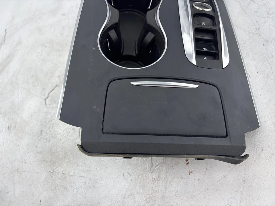 Cubierta de moldura de panel de consola central Acura MDX 2016-2020 FABRICANTE DE EQUIPOS ORIGINALES Foto 2 de 4