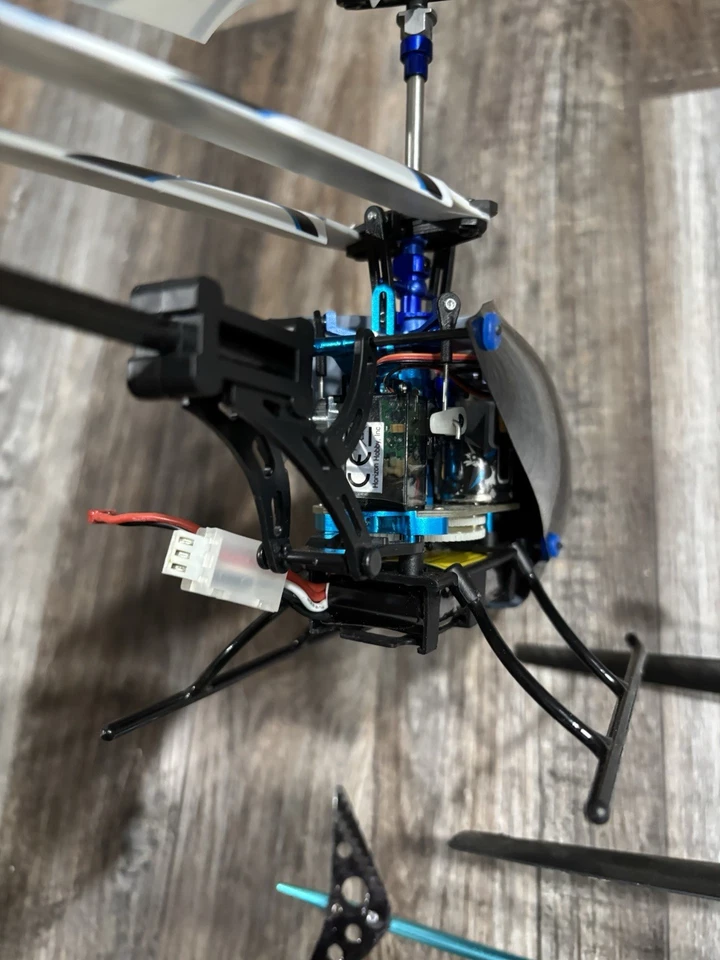 Eflite Blade Helicopter Lot - Image 4 of 4