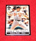 MIKE MUSSINA ORIOLES HOF 2001 PRIVATE STOCK #18 SILVER PORTRAITS 056/290 (B2)