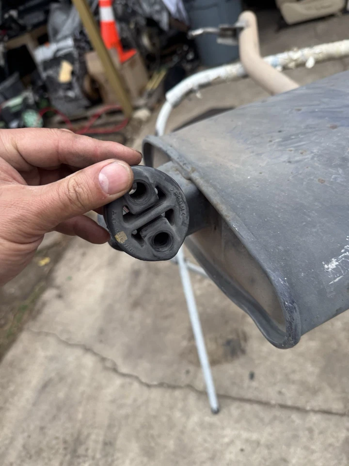 Sistema de silenciador de escape Lexus CT200H 2011-13 suspensión aislante OEM + PRIUS EXCELENTE ✅ Foto 4 de 4