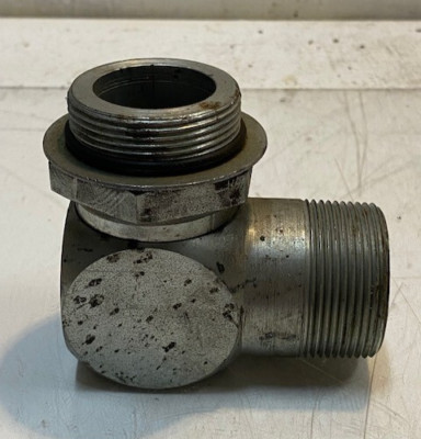 Hydraulic Elbow Adapter 3-1/2'' L 3-1/4'' H 47mm OD Thread 33mm ID