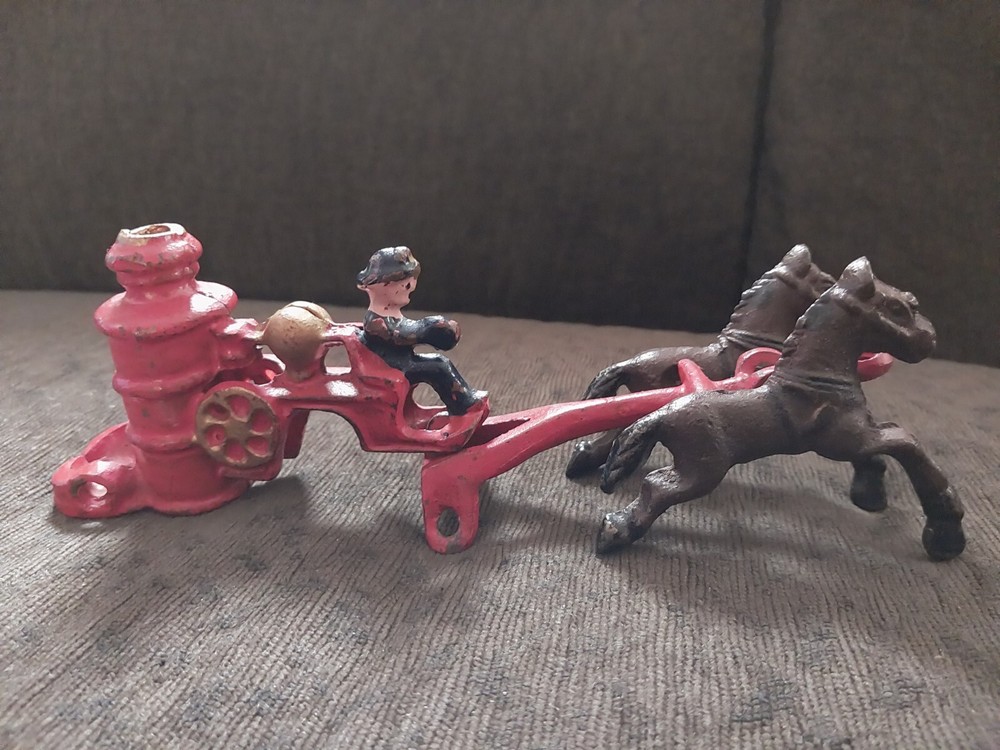 Antique Cast Iron Horse Drawn Steam Pumper Fire Wagon *No Wheels