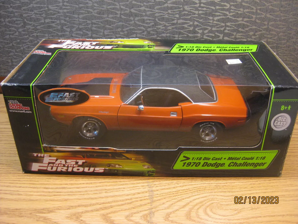 1/18 1970 DODGE CHALLENGER ORANGE WITH BLACK TOP