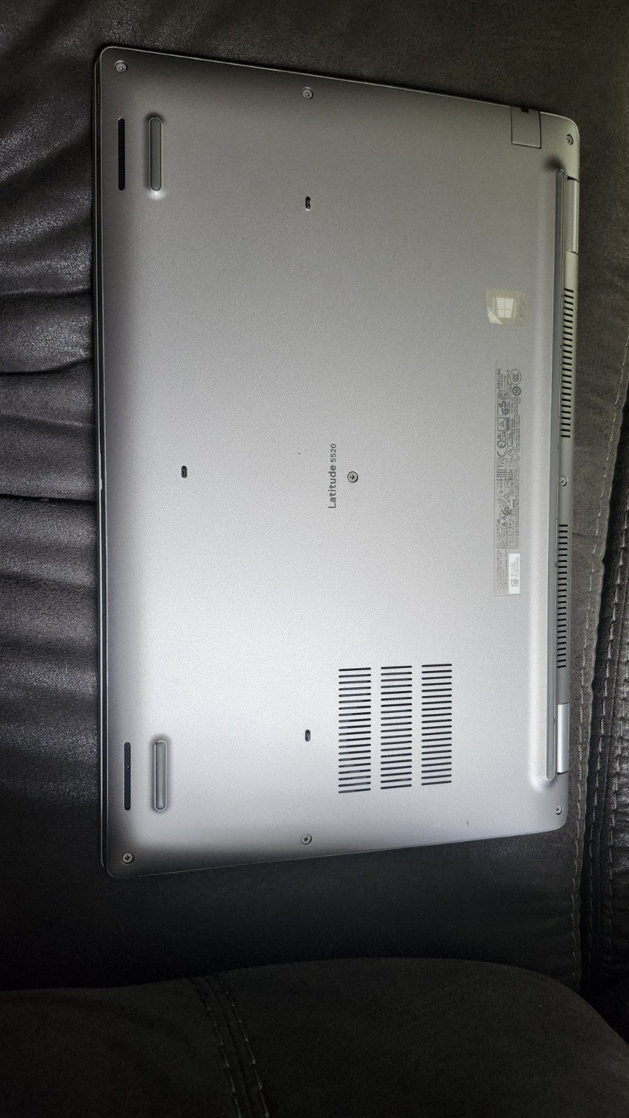 Dell Latitude 5520, 15.6-Inch Laptop, with Intel Core i7 11th Gen., Windows 11 Pro