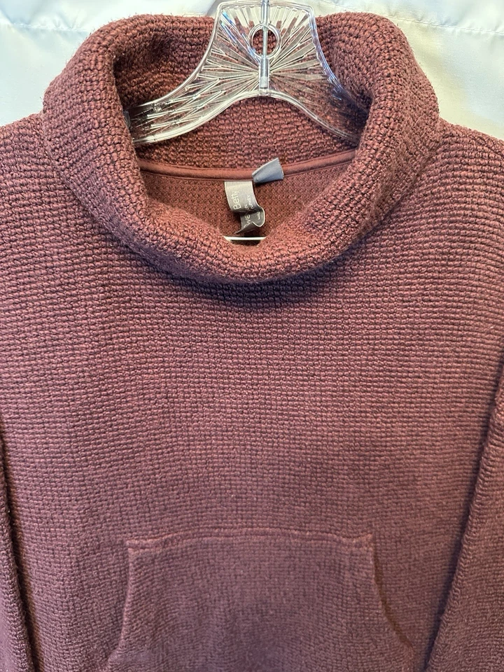 Sudadera corta tejida cuello embudo Boucle Sweaty Betty talla 14 cereza oscura Foto 3 de 4