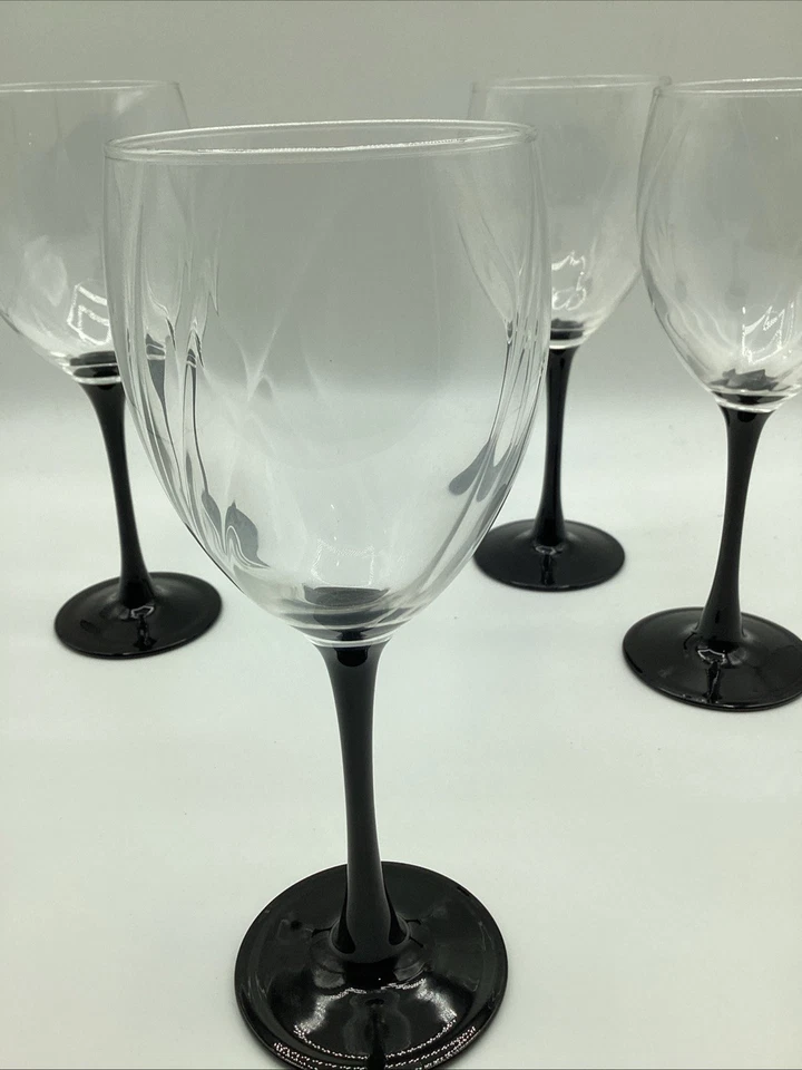 Juego De 4 Elegantes Luminarc De Colección Grandes 8 1/8" 11 Oz. Copas de vino largas de tallo negro Foto 2 de 4