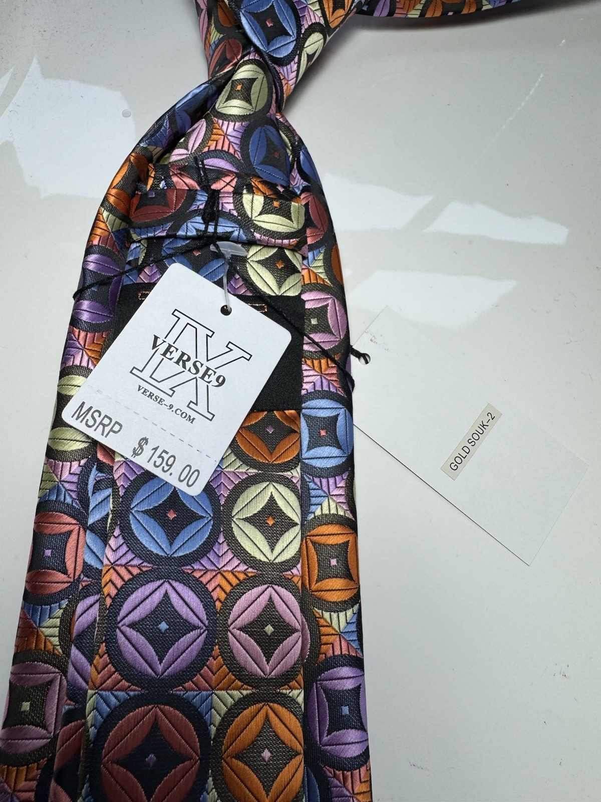 NWT VERSE 9 MULTI COLOR GEOMETRIC STYLE PRINT SILK DESIGNS NECK TIE & HANKY