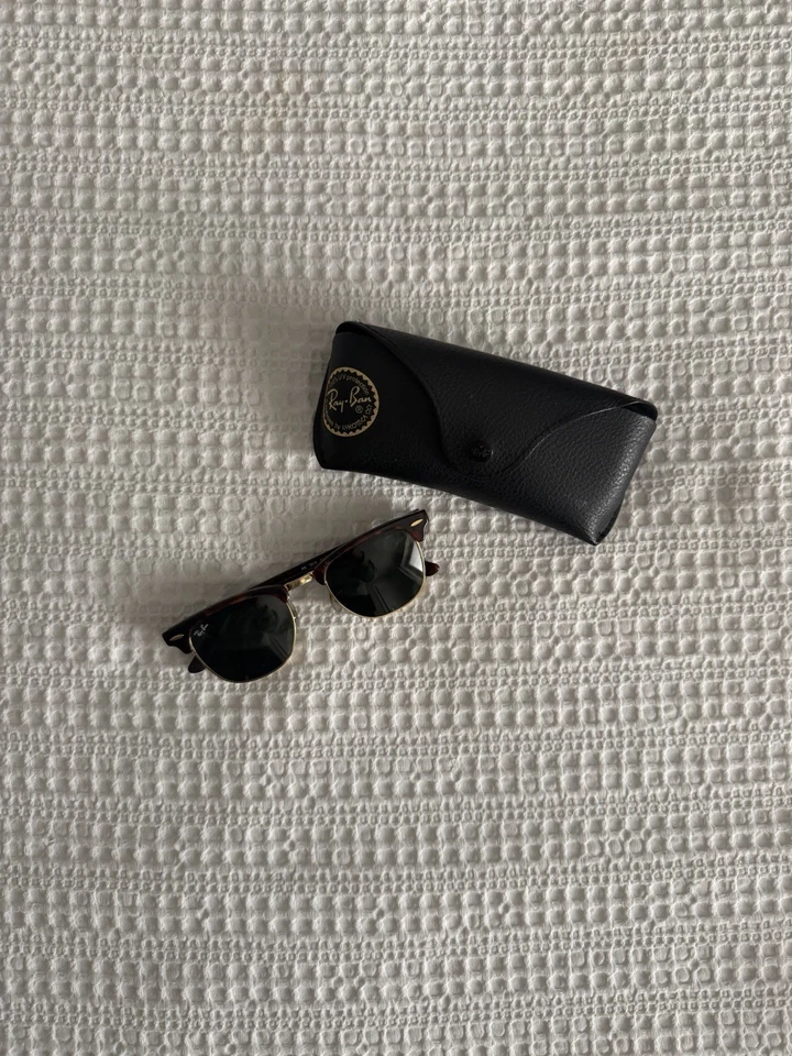 Ray-Ban Clubmaster RB3016 sunglasses with a tortoise and gold frame Unisex, photo 1 of 3