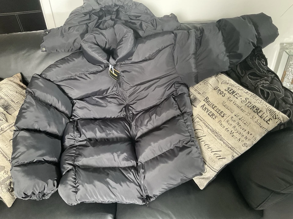 Canada goose STYLE LADIES oversized BLACK PUFFER JACKET 14 brand new with tags - Image 2 of 4