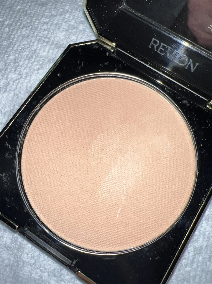 VINTAGE ~ NOS ~ REVLON ~ New Complexion Powder ~ Normal/Oily Skin ~ MEDIUM ~ NEW - Image 4 of 4