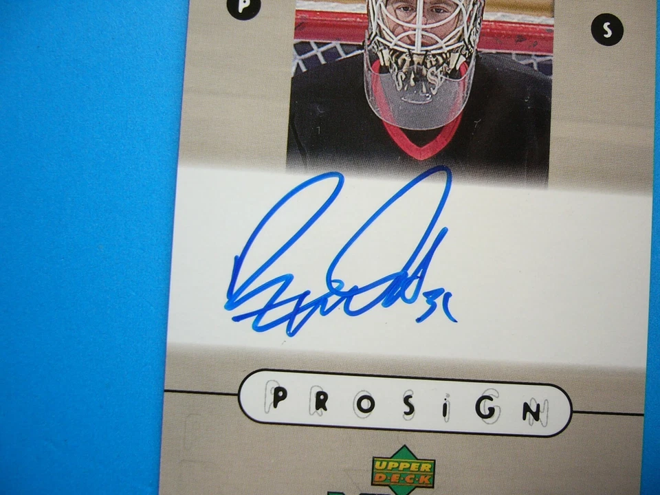 Tarjeta de hockey 1999/00 MVP Prosign NHL #RT RON TUGNUTT CASI NUEVA AUTÓGRAFO AUTOMÁTICO Foto 2 de 3