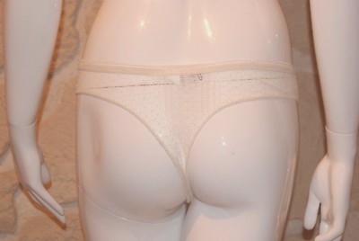 String En Nacre DIM Taille 42, Blanc, Neuf Avec étiquettes – Lingerie Féminine Confort