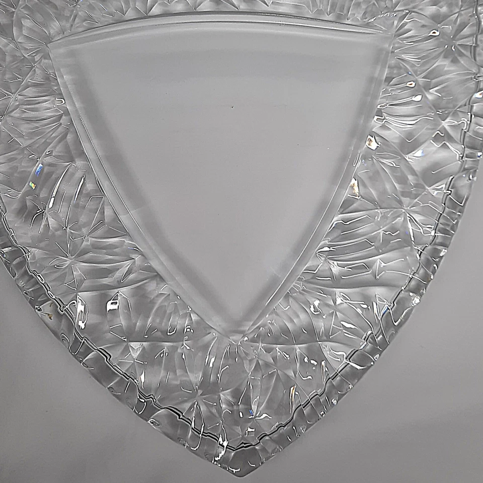 Bandeja/Plato Mikasa Cristal Bali Transparente Corte Cruzado Forma Triángulo Foto 2 de 4