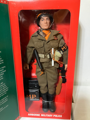 GIJOE エアボーンMP  黄色人種   KBトイズ限定 Hasbro G.I. Joe: Airborne Military Police Action Figure for sale