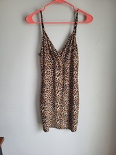 Seeing Cheetah Print Body Con Dress With V Cut Top Women's Size XL Never Worn 