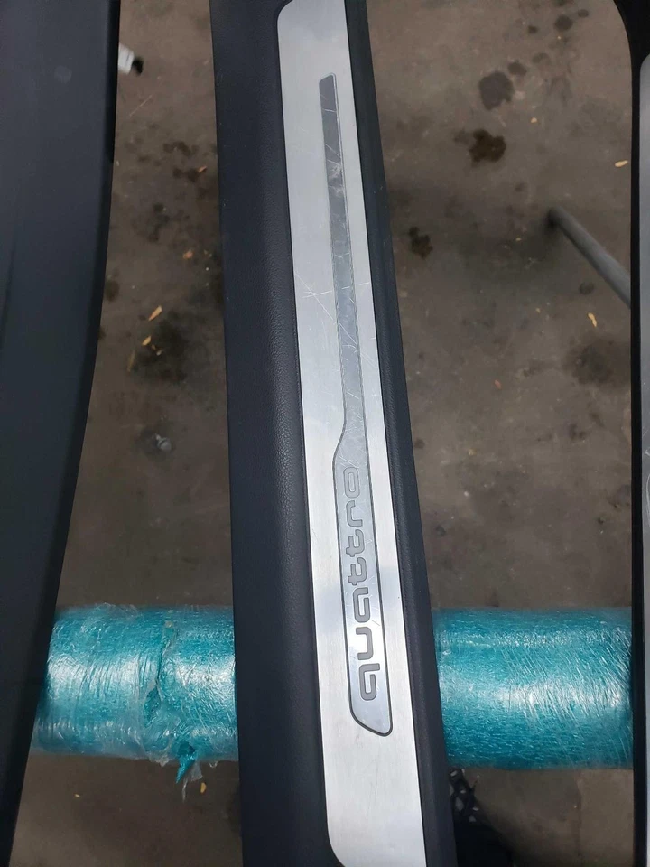 17 AUDI A8 placa de soleira de porta dianteira e traseira Quattro iluminada - Imagem 4 de 4