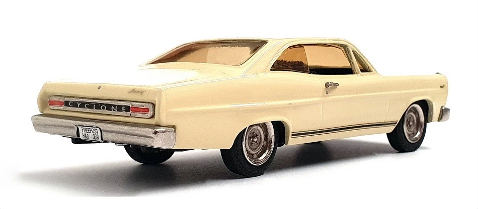 Milestone 43rd Avenue 1/43 Scale AA18 - 1966 Mercury Comet Cyclone - Yellow - Image 2 of 4
