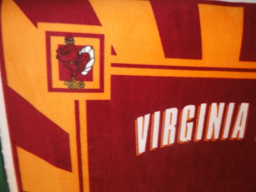 Virginia Tech University 2004 Throw Blanket 64 × 49 Pattern # VT008 - Picture 7 of 14