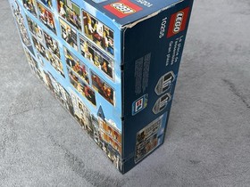 LEGO Creator Expert: Assembly Square (10255) New In Open Box