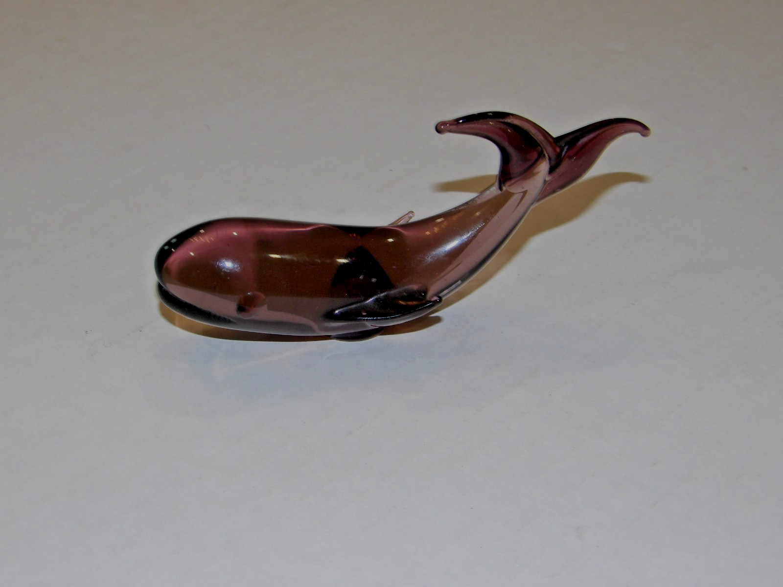 V. NASON & CO. MURANO ART GLASS AMETHYST WHALE OCEAN FISH FIGURINE PURPLE